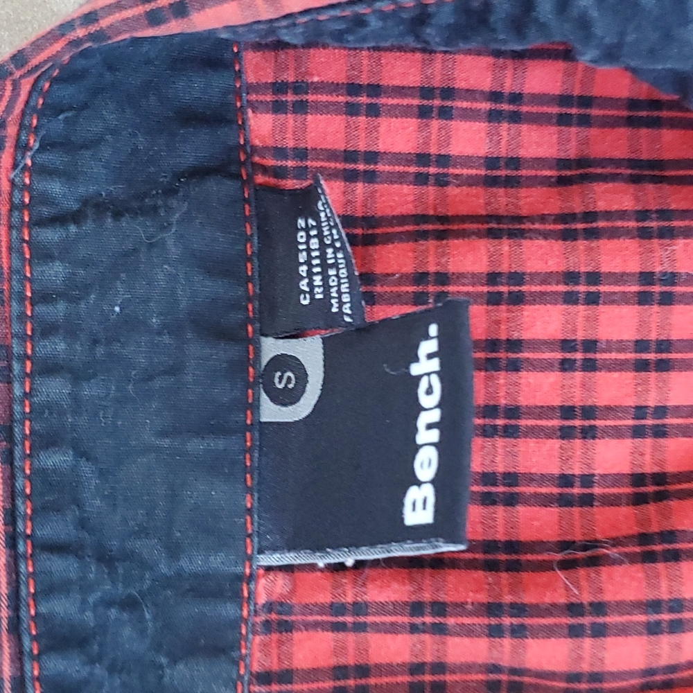Bench button up - Picture 2 of 4